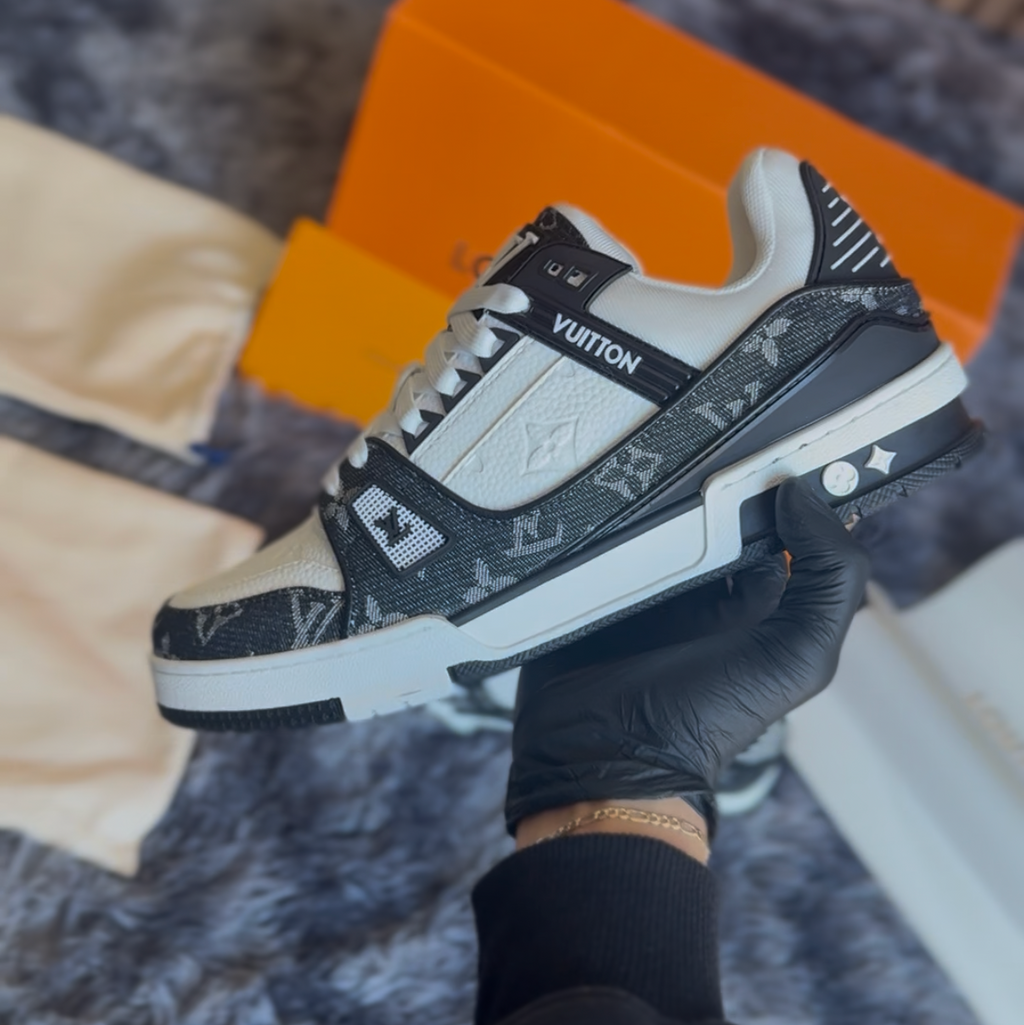 LOUIS VUITTON TRAINER FULL SET